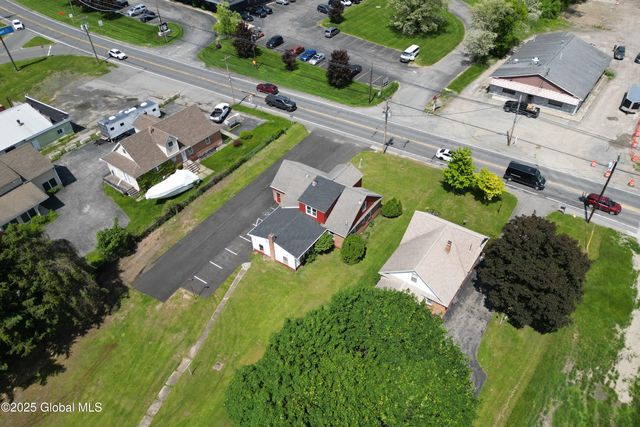 135 Freemans Bridge Road, Glenville, NY 12302