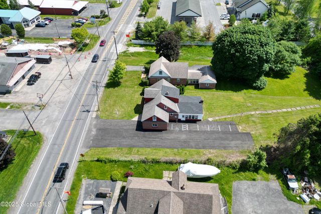 135 Freemans Bridge Road, Glenville, NY 12302