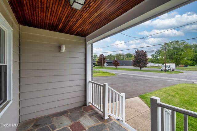135 Freemans Bridge Road, Glenville, NY 12302