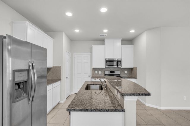 132 Camelot Place Court, Conroe, TX 77304
