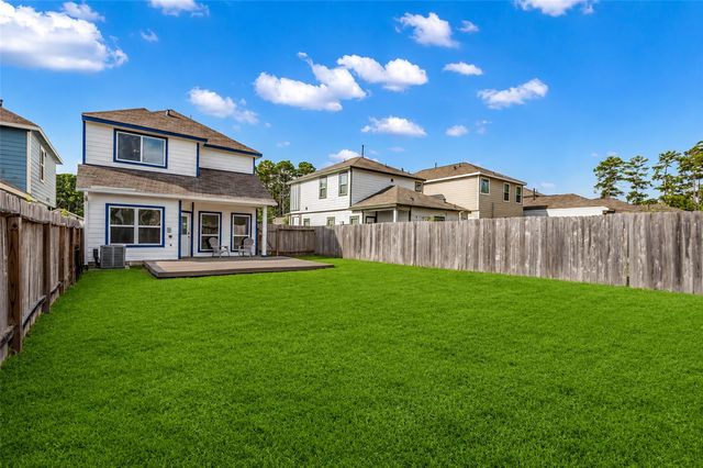 132 Camelot Place Court, Conroe, TX 77304