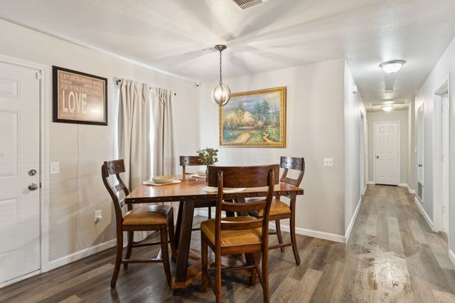 2710 Silkwood Street, Dallas, TX 75215