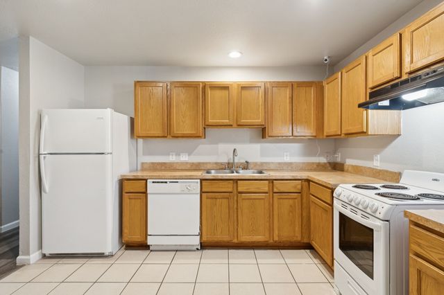 2710 Silkwood Street, Dallas, TX 75215