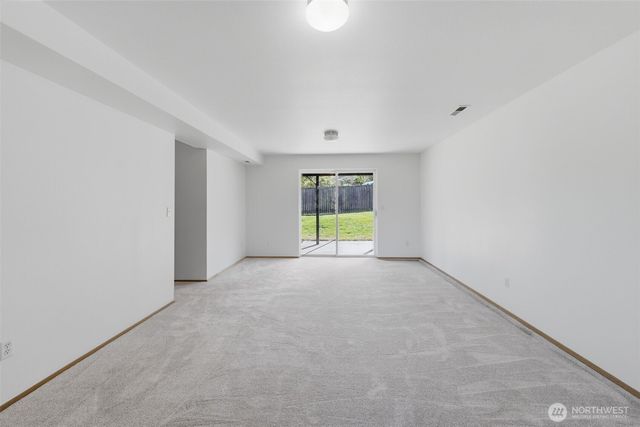 9702 159th Street Ct E, Puyallup, WA 98375