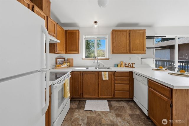 9702 159th Street Ct E, Puyallup, WA 98375