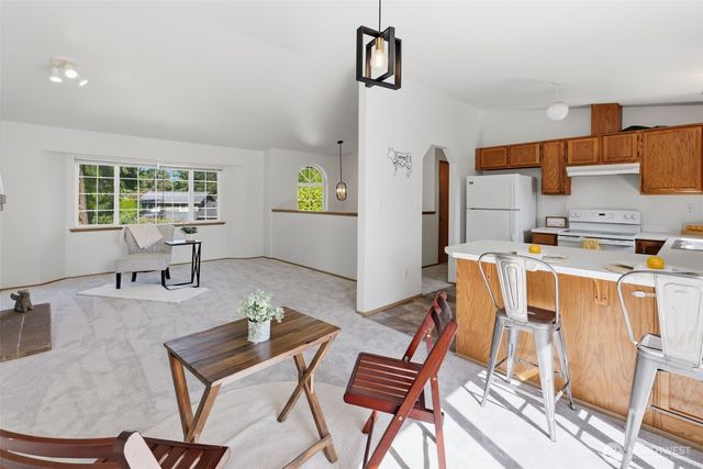 9702 159th Street Ct E, Puyallup, WA 98375