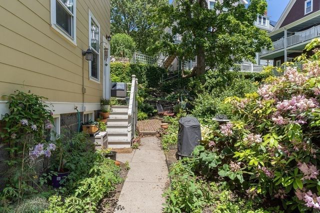 10-12 Castlerock 2, Boston, MA 02125