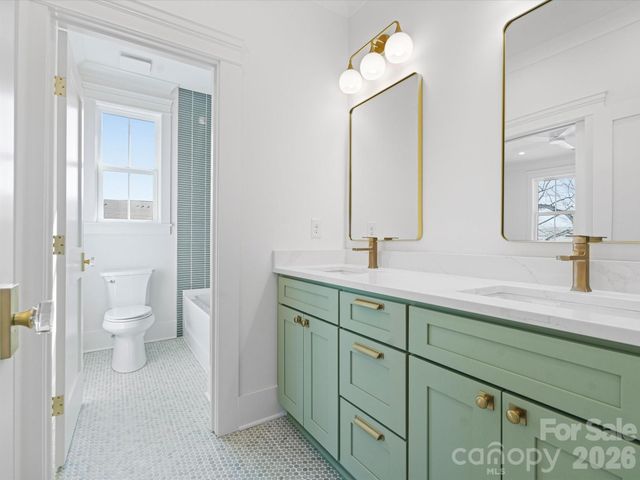 205 Sylvania Avenue, Charlotte, NC 28206