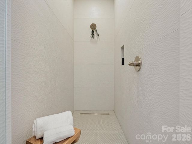 205 Sylvania Avenue, Charlotte, NC 28206