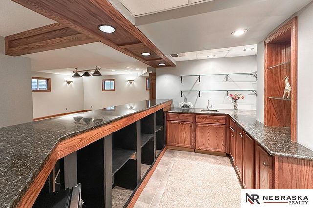 437 S 90th Street, Omaha, NE 68114