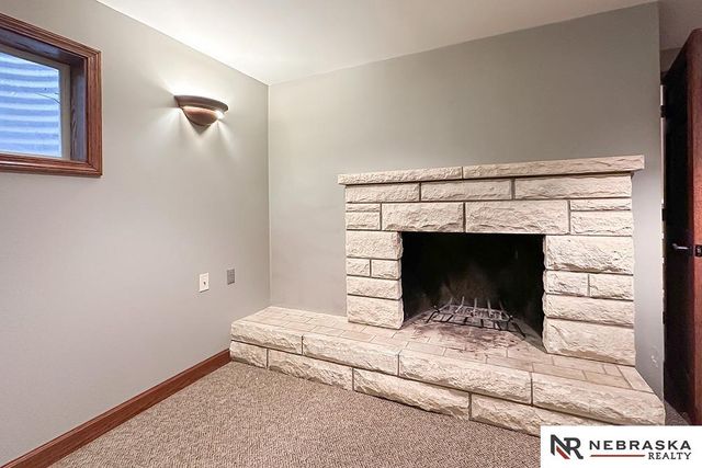 437 S 90th Street, Omaha, NE 68114