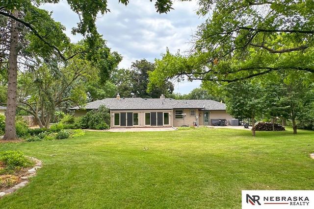 437 S 90th Street, Omaha, NE 68114