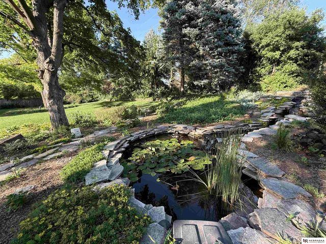 437 S 90th Street, Omaha, NE 68114