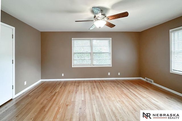 437 S 90th Street, Omaha, NE 68114