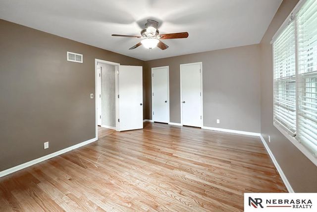 437 S 90th Street, Omaha, NE 68114