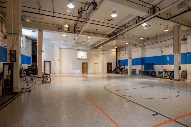 67 Union St Apt 1D, Winooski, VT 05404