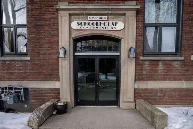 67 Union St Apt 1D, Winooski, VT 05404