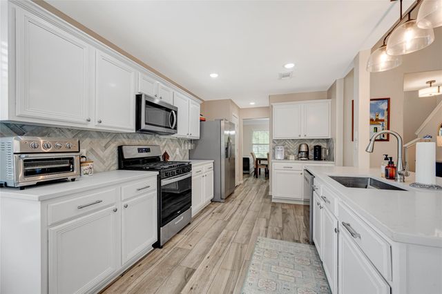 4102 Caneshaw Drive, Pearland, TX 77584