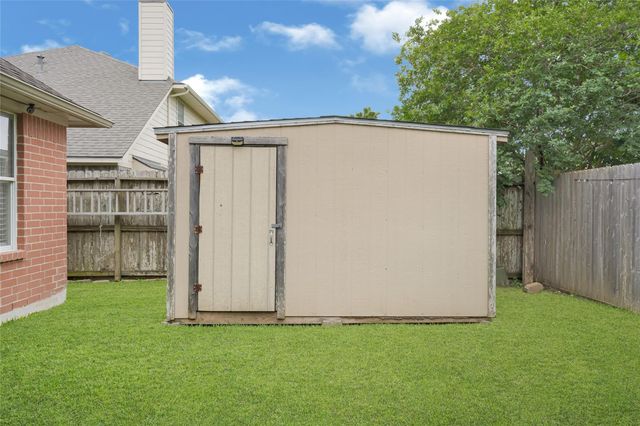4102 Caneshaw Drive, Pearland, TX 77584