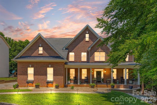 121 Isle Run Drive, Mooresville, NC 28117