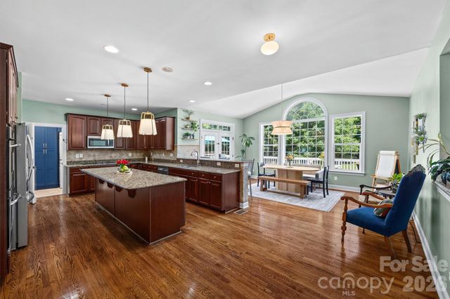 121 Isle Run Drive, Mooresville, NC 28117