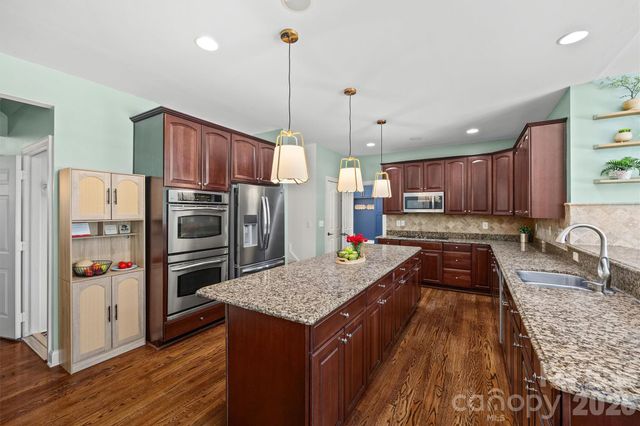 121 Isle Run Drive, Mooresville, NC 28117