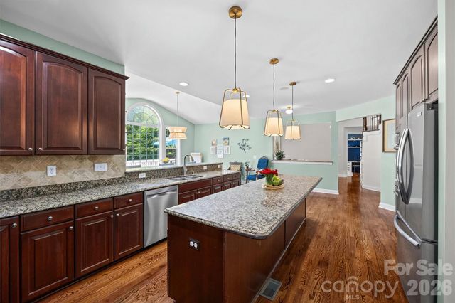 121 Isle Run Drive, Mooresville, NC 28117