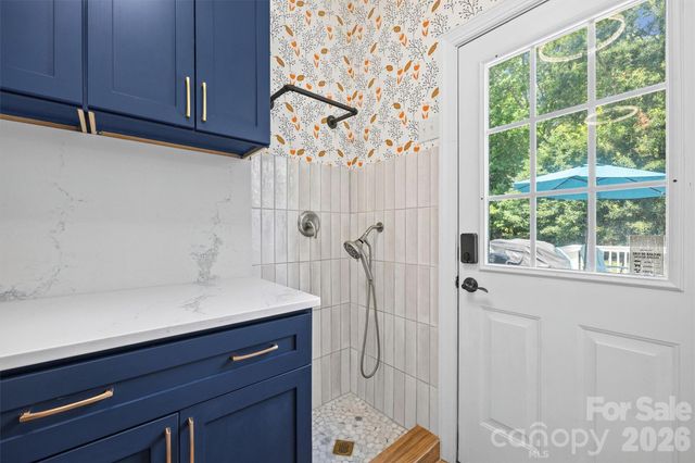 121 Isle Run Drive, Mooresville, NC 28117