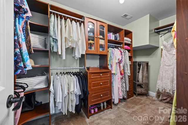 121 Isle Run Drive, Mooresville, NC 28117