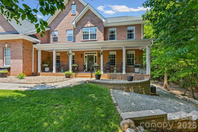 121 Isle Run Drive, Mooresville, NC 28117