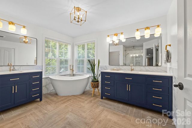 121 Isle Run Drive, Mooresville, NC 28117