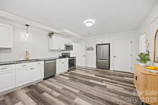 121 Isle Run Drive, Mooresville, NC 28117
