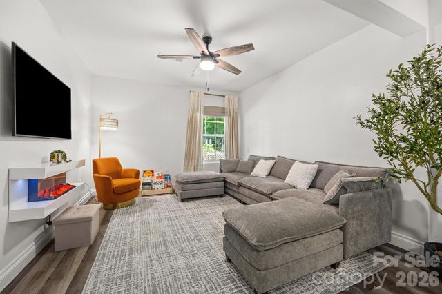 121 Isle Run Drive, Mooresville, NC 28117