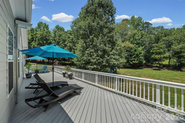 121 Isle Run Drive, Mooresville, NC 28117
