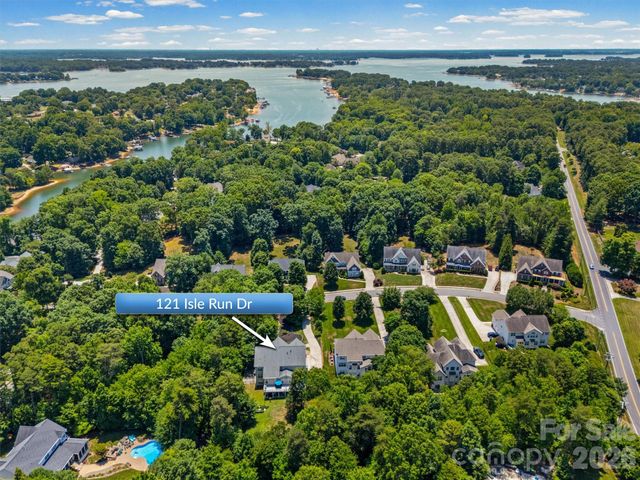 121 Isle Run Drive, Mooresville, NC 28117