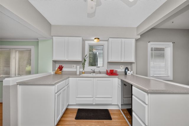 618 Loomis Avenue, Des Moines, IA 50315