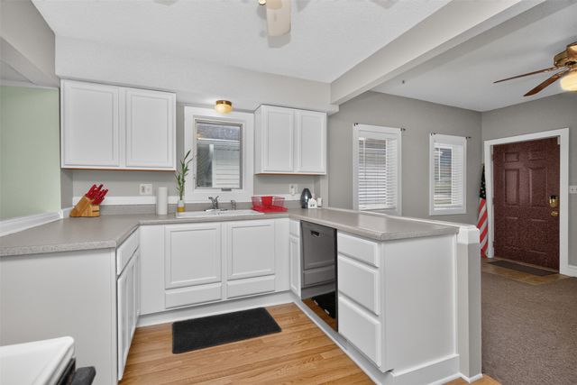 618 Loomis Avenue, Des Moines, IA 50315