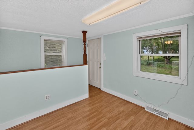 618 Loomis Avenue, Des Moines, IA 50315
