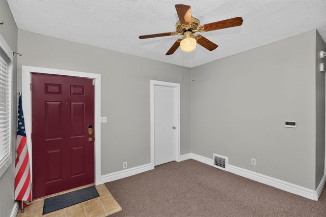 618 Loomis Avenue, Des Moines, IA 50315