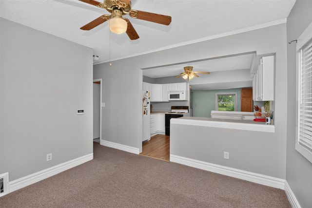 618 Loomis Avenue, Des Moines, IA 50315