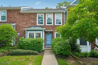 53 Woodledge Ct, Rockaway Twp., NJ 07866