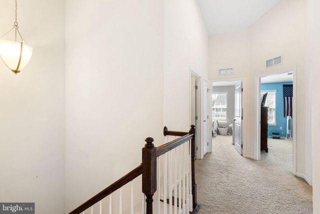 49 HAWKSWELL CIR, Oreland, PA 19075