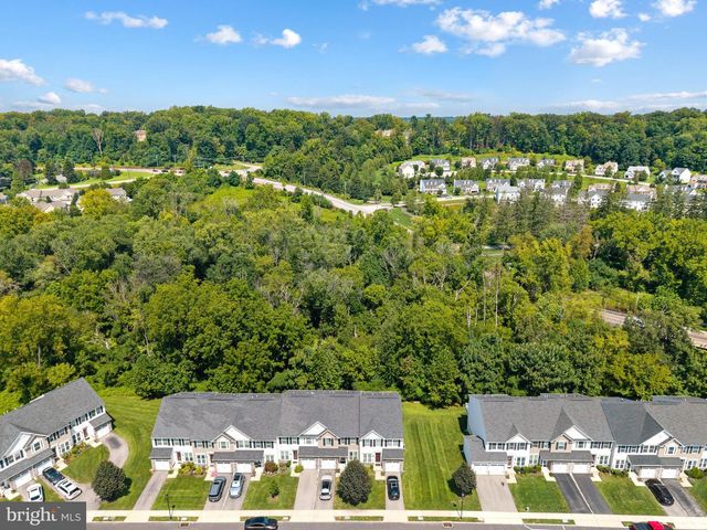 49 HAWKSWELL CIR, Oreland, PA 19075