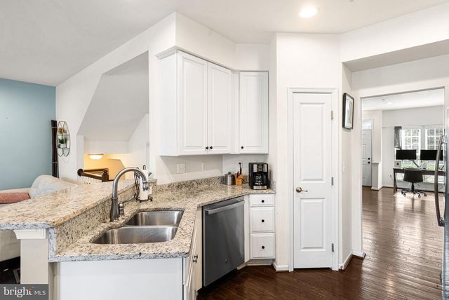49 HAWKSWELL CIR, Oreland, PA 19075