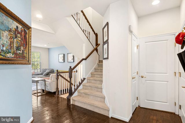 49 HAWKSWELL CIR, Oreland, PA 19075