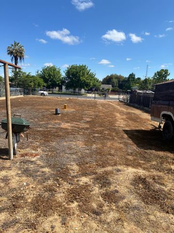 1231 C Street, Reedley, CA 93654