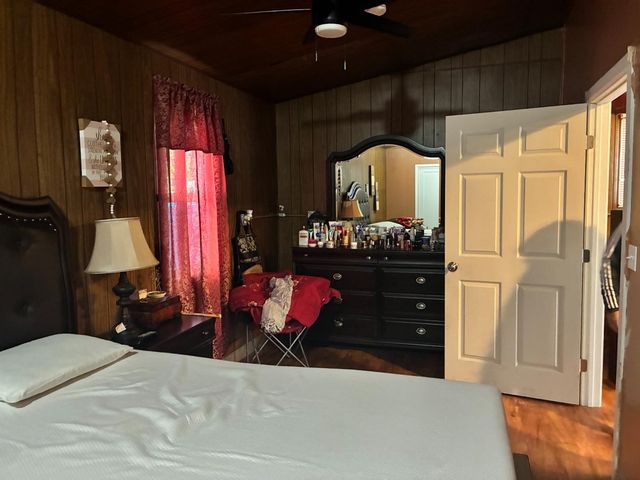 1231 C Street, Reedley, CA 93654
