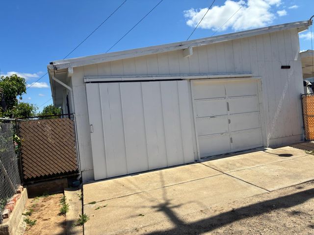 1231 C Street, Reedley, CA 93654