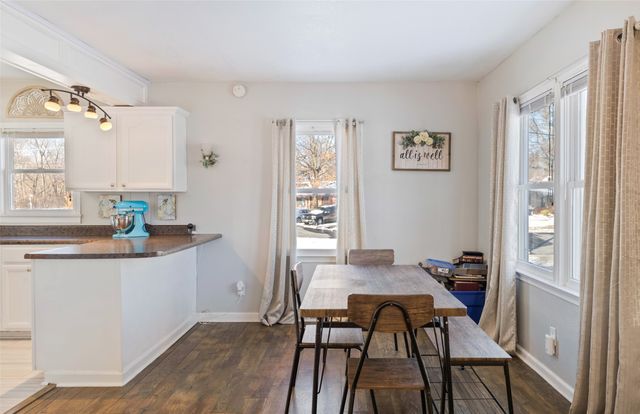 3101 E Clinton Avenue, Des Moines, IA 50317