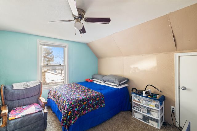 3101 E Clinton Avenue, Des Moines, IA 50317